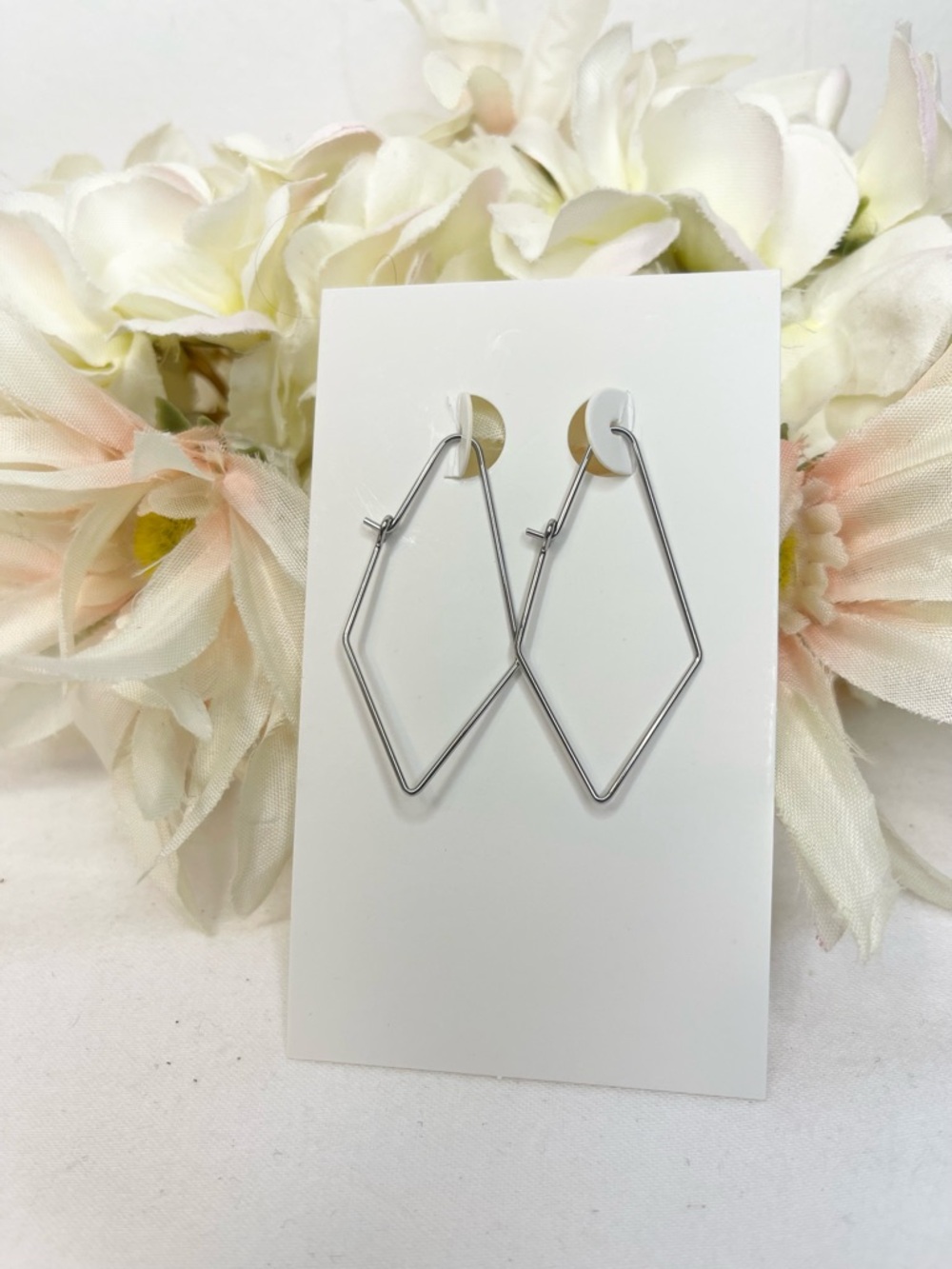 Sseko Silver Geometric Kite Hoop Earrings